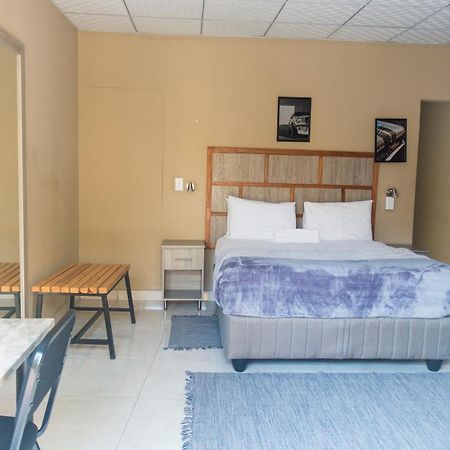 Ondangwa Rest Camp Bed & Breakfast Luaran gambar